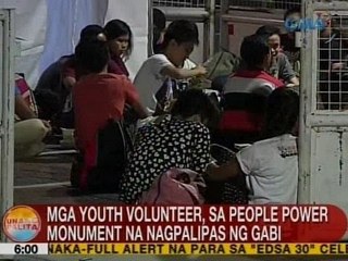 UB: Mga youth volunteer, sa People Power Monument na nagpalipas ng gabi