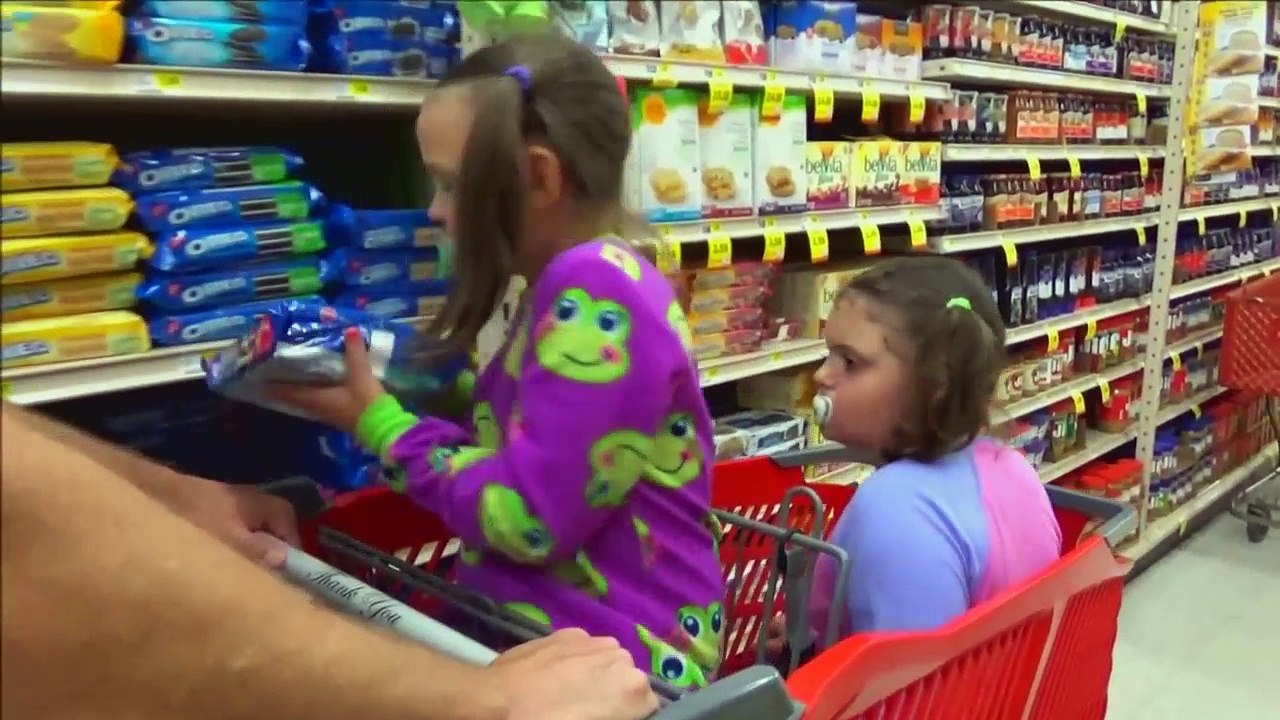 Bad Baby Cake Baking Fail Victoria Pranks Annabelle Food Fight Daddy Toy Freaks Family