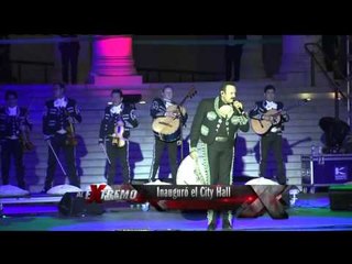 Pepe Aguilar pone en alto el nombre de México