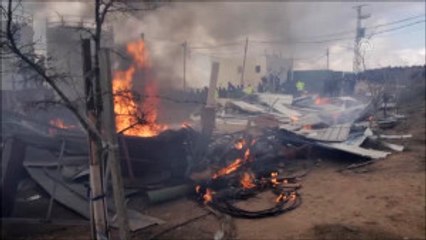 Israil'in Yasa Dışı Yerleşim Birimleri - 3000 Polisle Amona'nın Tahliyesine Başlandı