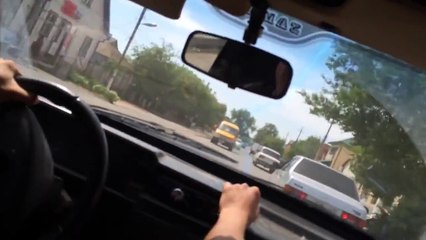 Приколы на дорогах. Типичный гонщик