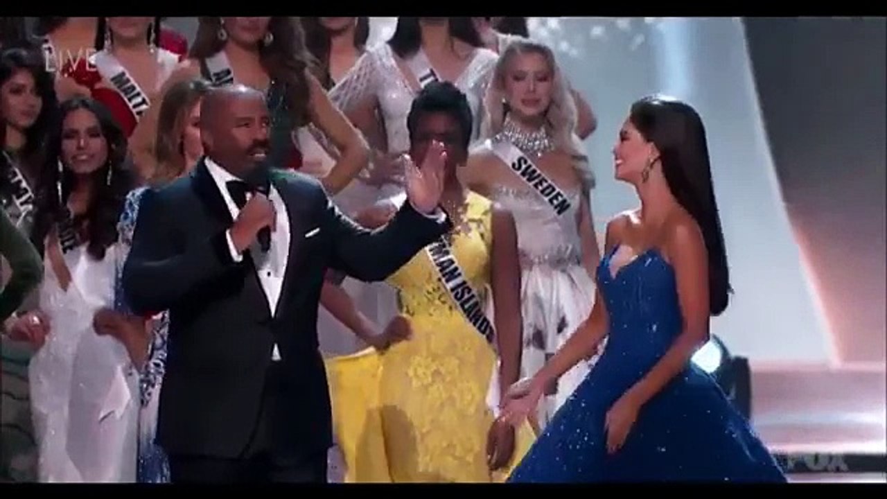 Miss Universe 2016 / 2017 - Miss France Crowning Moment - Iris Mittenaere Druart