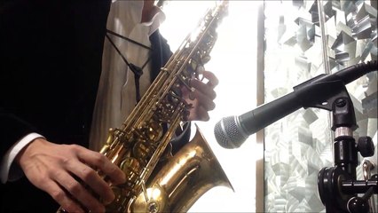 サンタが街にやってくる Santa Claus Is Comin' To Town on Alto Saxophone