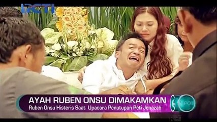 Ruben Onsu Histeris saat Peti Jenazah Ayahanda Ditutup