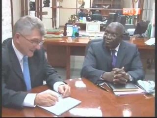 Rencontre entre le ministre en charge de la défense et une délégation d'Amisty internationale