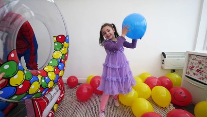 Giant Balloon Toy Surprise Gumball Machine full of Balloons Learn Colors for Children