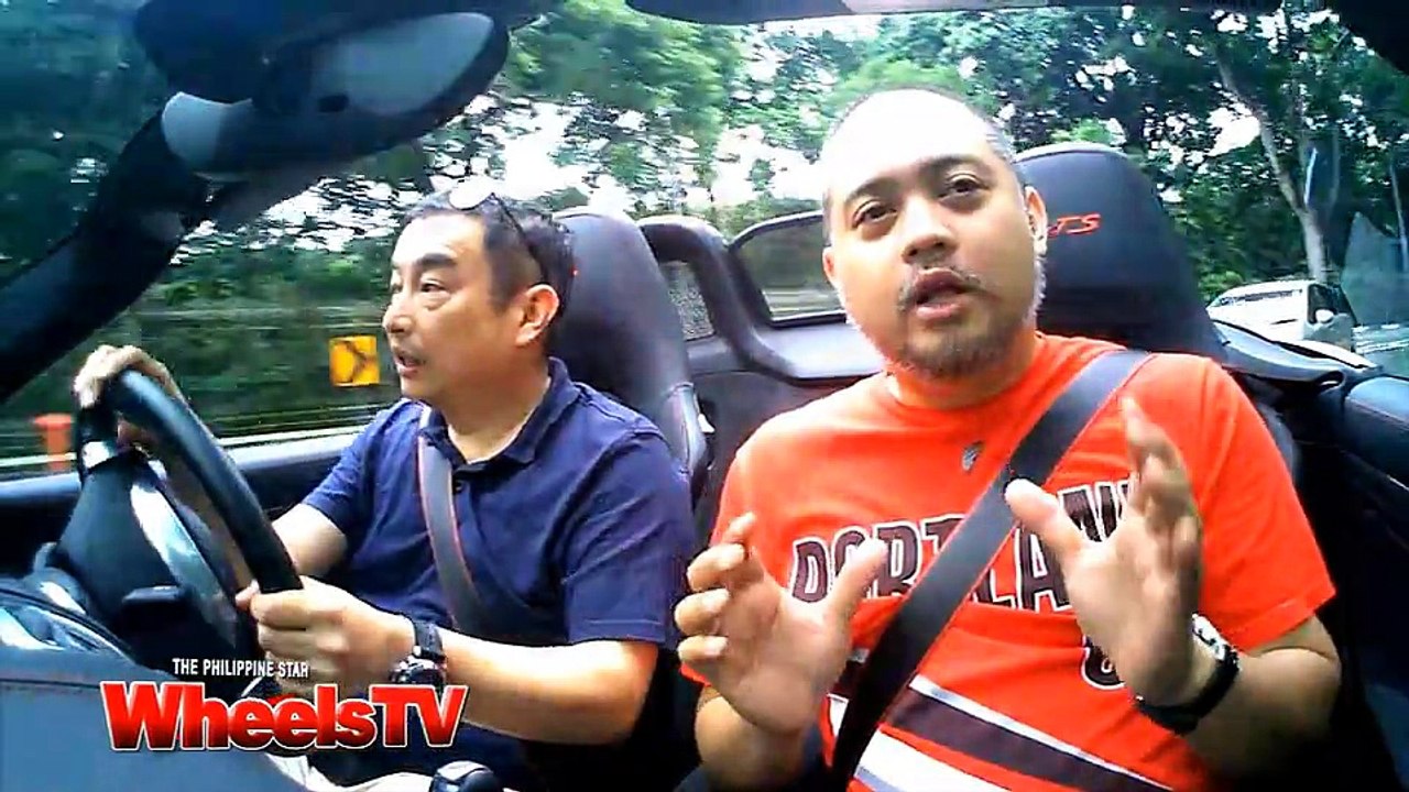 Kap takes the Porsche Boxster GTS on a trip around Singapore