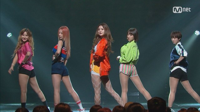 ′EXID′의 강렬한 섹시 카리스마! ′L.I.E′ 무대