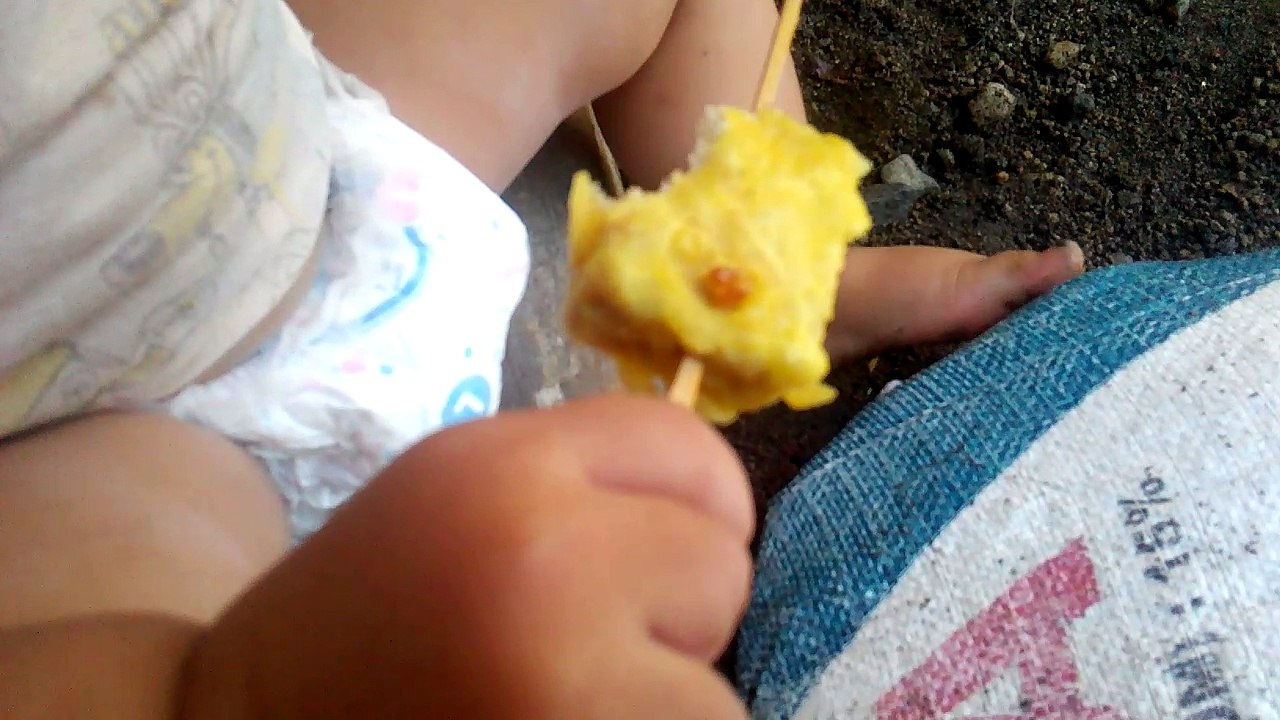 Hasan Eating Corn