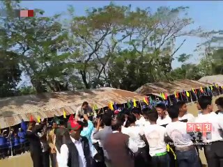 ‘মানবসেতুর’ ওপর দিয়ে হেঁটে যাওয়ায় ৫ জনের বিরুদ্ধে মামলা