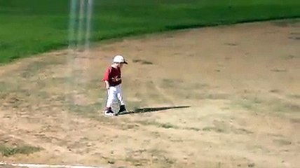 Kid like to play soccer