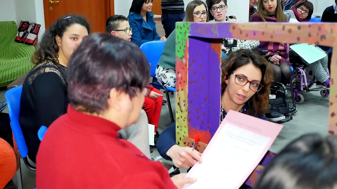 ABBRACCIALO PER ME - Interviste regista ed attori