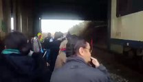 Des dizaines de passagers bloqués dans un train de la SNCB plus de 2h30 ce jeudi matin (2)