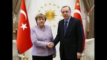 Cumhurbaşkanı Erdoğan, Almanya Başbakanı Merkel'i Kabul Etti