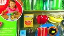 SPEELGOED MAGNETRON OVEN IN KEUKEN KLEI FILMPJE PIZZA HAMBURGER JUST LIKE HOME TOYS SPEEL MET MIJ