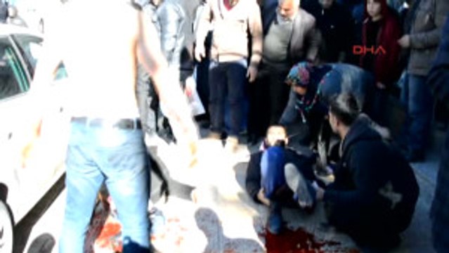 Besni'de Arazi Kavgasında Baba ve Oğlu Tüfekle Vuruldu