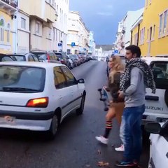 Raquel Henriques quis fazer parar o trânsito... assim!