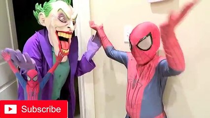 Superhero Superstars Loses Her Butt! - Spiderman vs Joker, Frozen Elsa, Pink Spidergirl