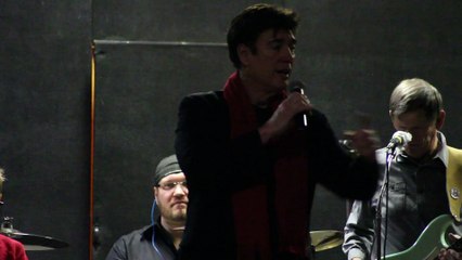 Ronnie McDowell sings 'Watching Girls Go By' Pennsylvania Feb 2016