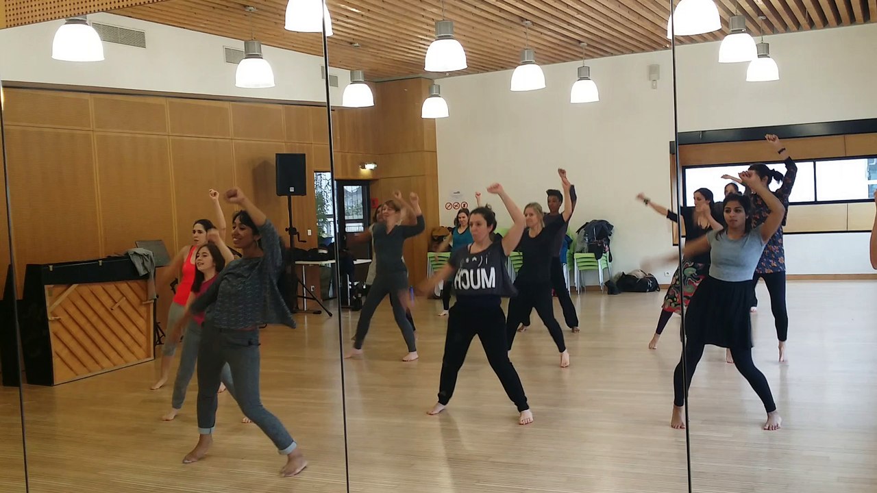 cours samedi ( chittiyan kalaiyan ).