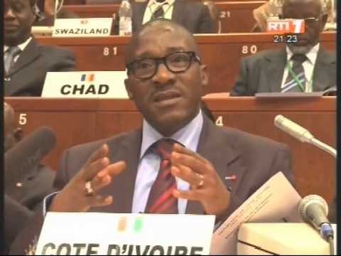 Le ministre des droits de l'homme et des libertés publiques présente les grands axes de la politique gouvernementale présenter les grands axes de la politique gouvernementale sur les droits humains