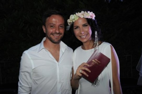 Tuğba Özerk, 5 Ay Önce Evlendiği Altan Nuh'tan Boşandı