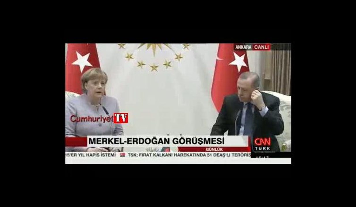 Angela Merkel'den Saray'da basın özgürlüğü ve 'başkanlık sistemi' uyarıları