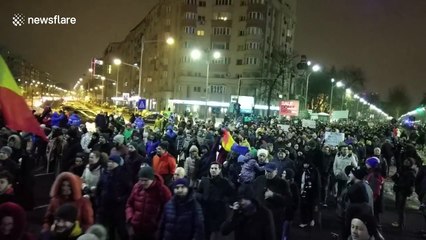 Thousands march in Bucharest against Government plans to decriminalise small-scale corruption