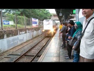 Download Video: NET12 - Stasiun kereta Tanah Abang kembali beroperasi normal pasca banjir