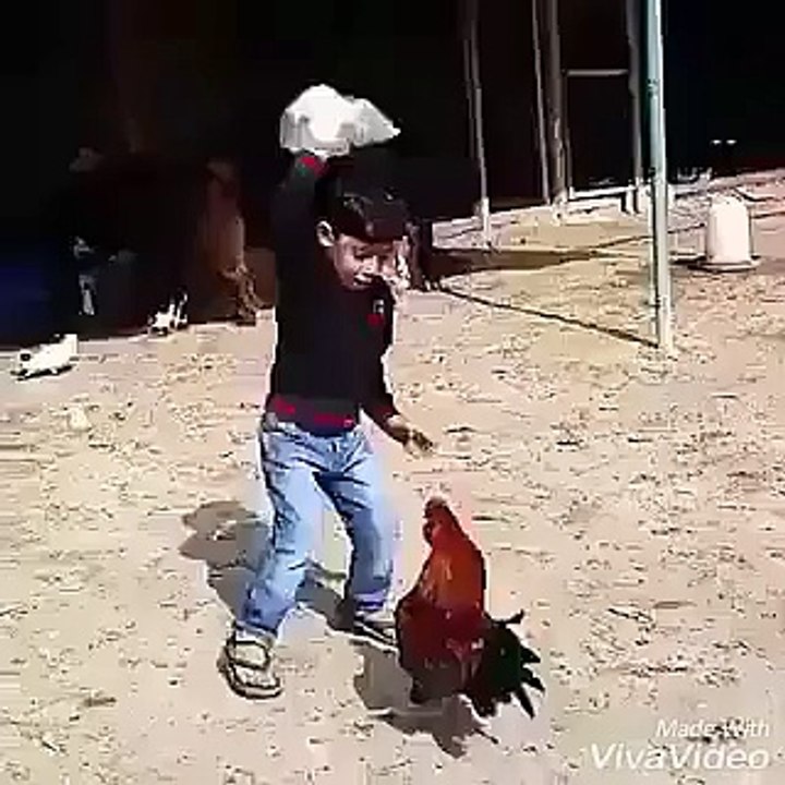Jaja Qué Risa Con este pequeño