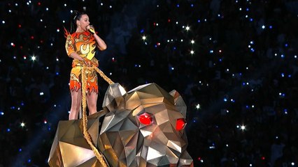 Katy Perry starts Super Bowl XLIX with a bang