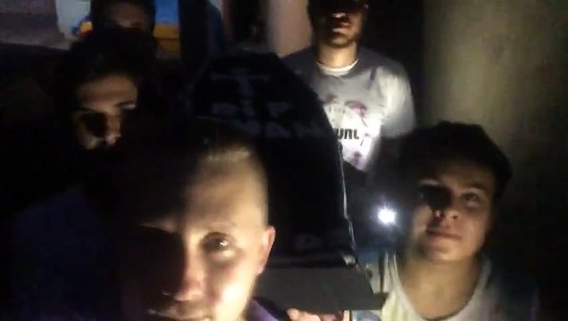 Jovens fazem funeral ao amigo que desapareceu após começar a namorar