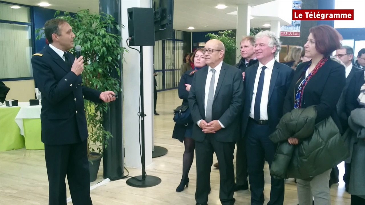 Brest. Jean-Yves Le Drian à l'Ensta Bretagne