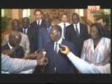 Le président Alassane félicite l'équipe de médecins qui a réalisé des 1ères greffes reinales