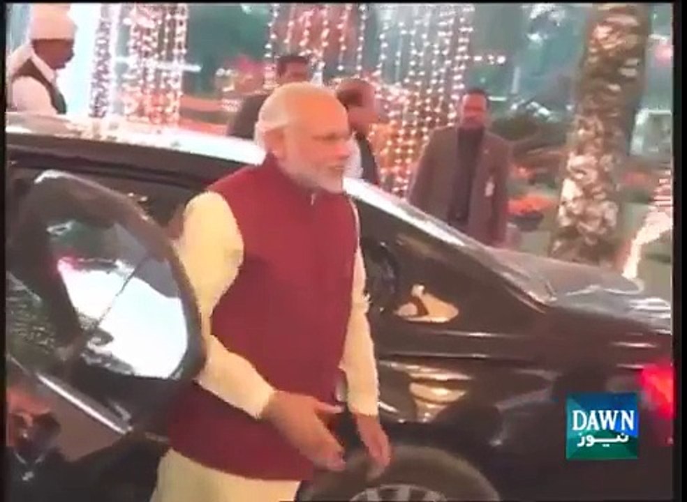 Modi arrives in Lahore -