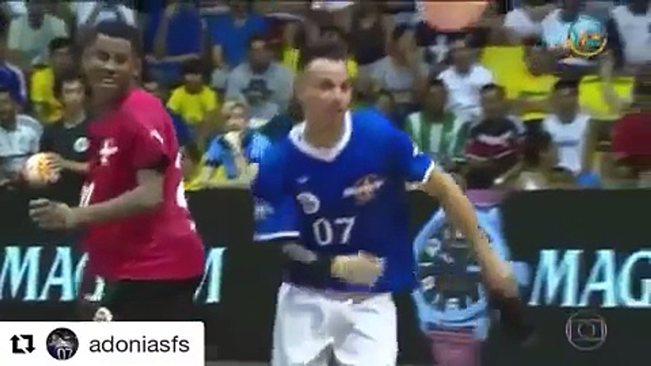 Eu nunca vi um Drible desse no futebol, primeira vez no Reis do drible