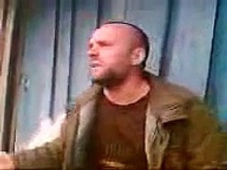 Чувак читает прикольные стихи про жену