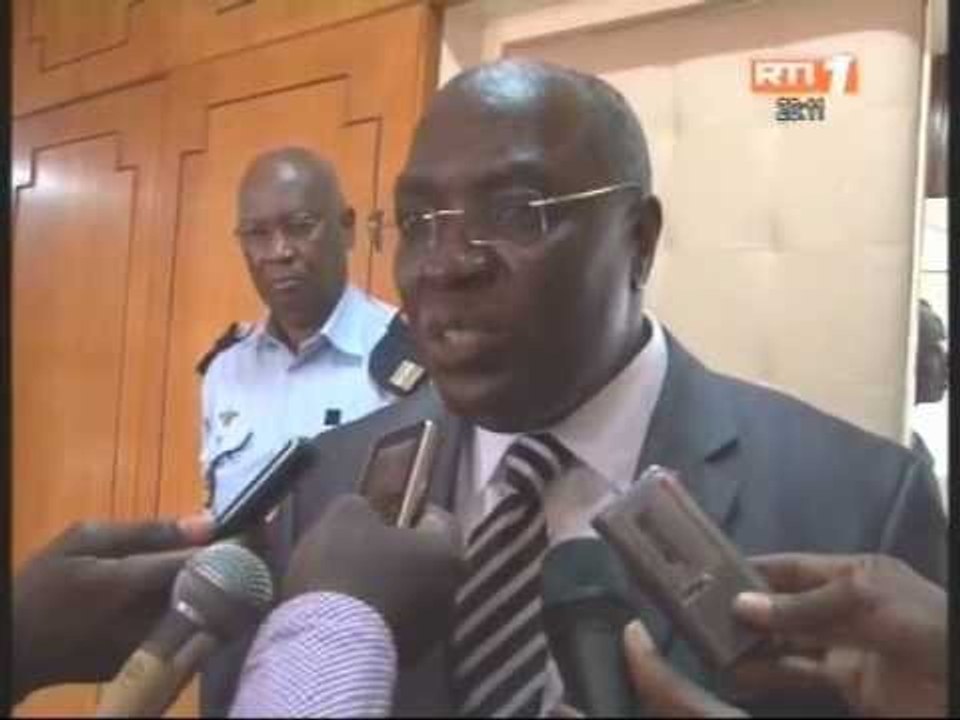 Le ministre en charge de la defense Paul Koffi a échangé avec l'amiral  Bradley Jerk des USA