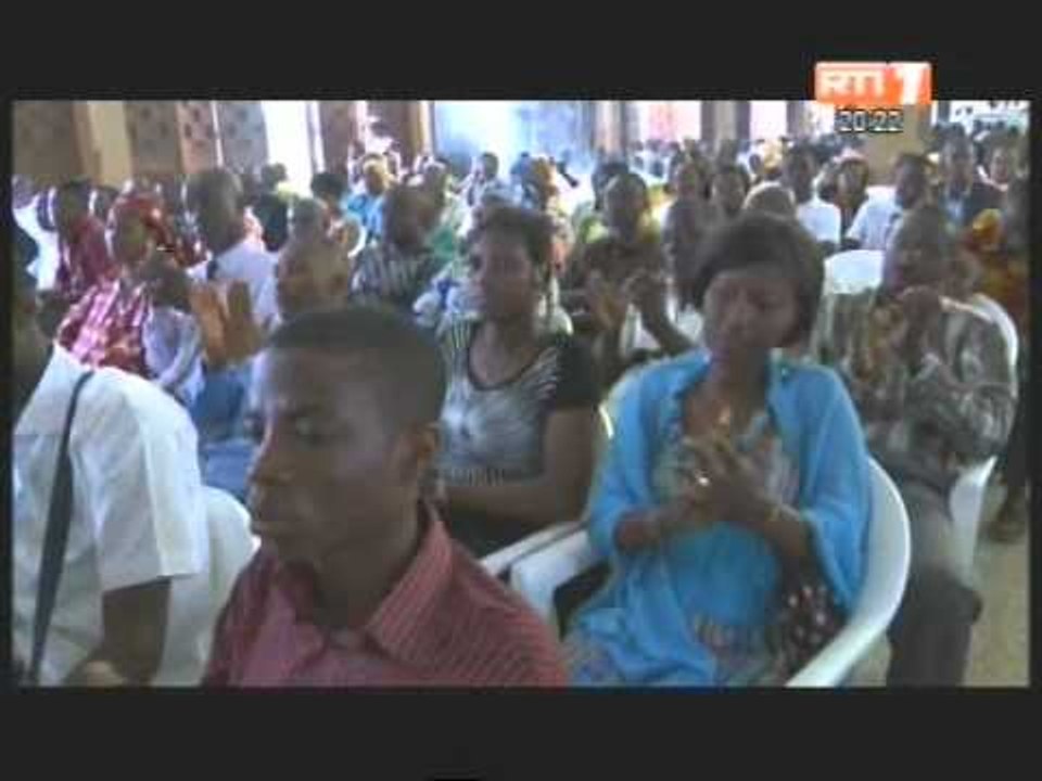 Remise de prix aux meilleurs élèves des meilleures écoles de la commune d'Abobo