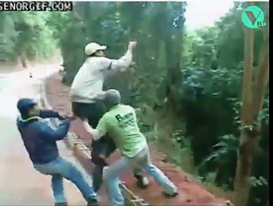 OMG - Stupid People !!!