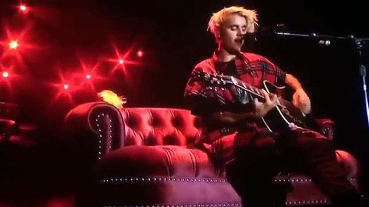 Justin Bieber - Love Yourself - for Kurt Cobain (Live from Seattle)