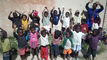 Les élèves d'Ankerivato vous souhaitent bonne année 2017