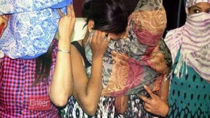 Desi singer who turned into prostitution field and caught red handed?
