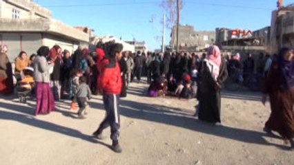 Adana - Suriyelilerin Yardım Izdihamı