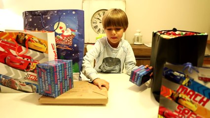 Birthday Toys Presents Opening-PE_30Q8WmoM