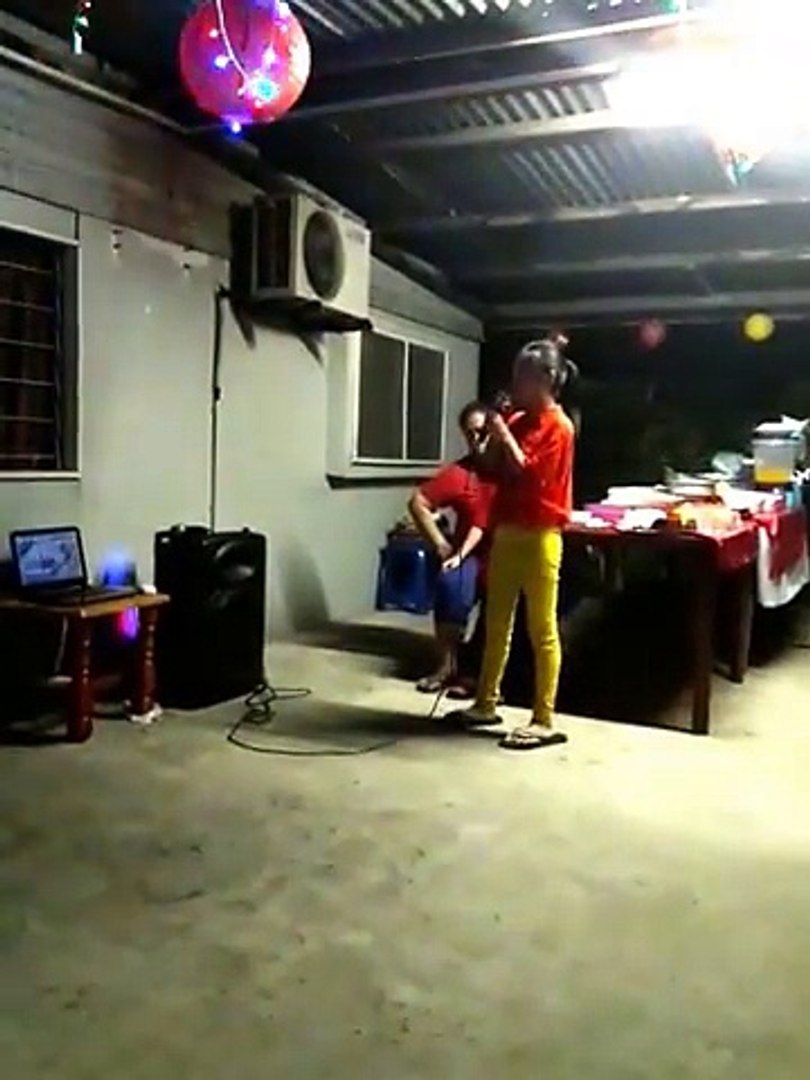 ⁣Chinese Song Cover by Fraulein Faith
