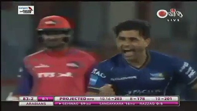 Abdul Razzaq Gets Big Wicket of V.Sehwag in MCL