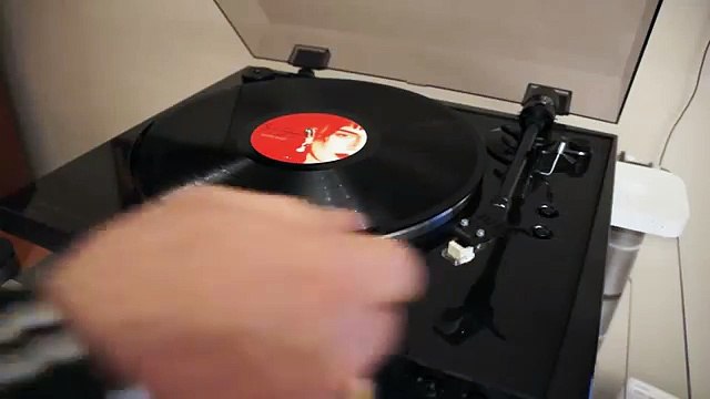 SEZEN AKSU- ORJİNAL PLAK KAYIT- SEN AĞLAMA