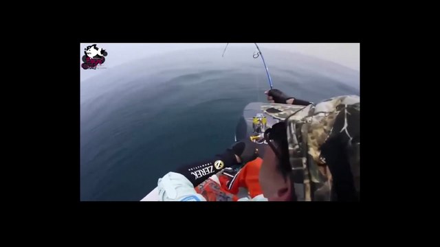 Olta ile Koca Kılıç Balığını Yakaladı Müthiş