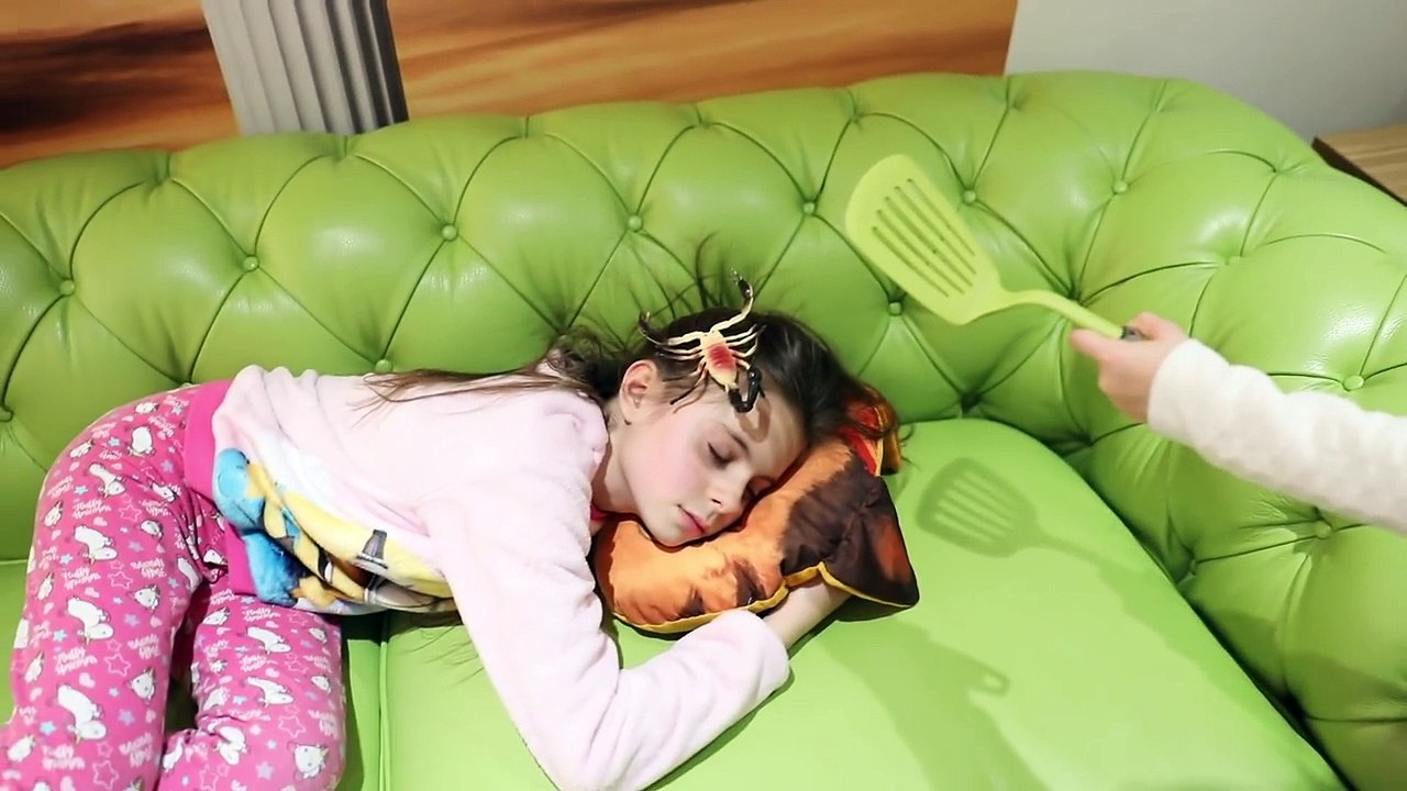 Mannequin Challenge _ Creative Celeste-ulVyHxyObjQ